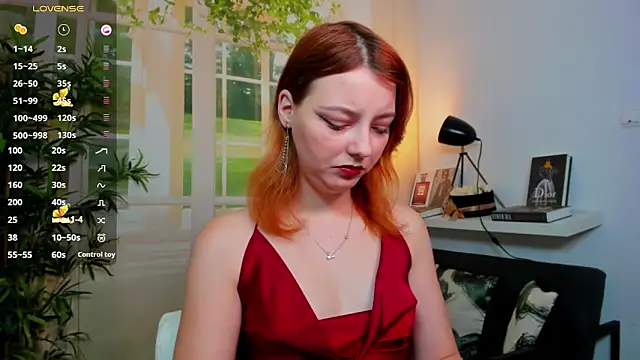 Snapshot of pretty_little_thing chatting on October 2025 02:51:01 PM pretty little thing online show from October 2025 02:51:01 PM
