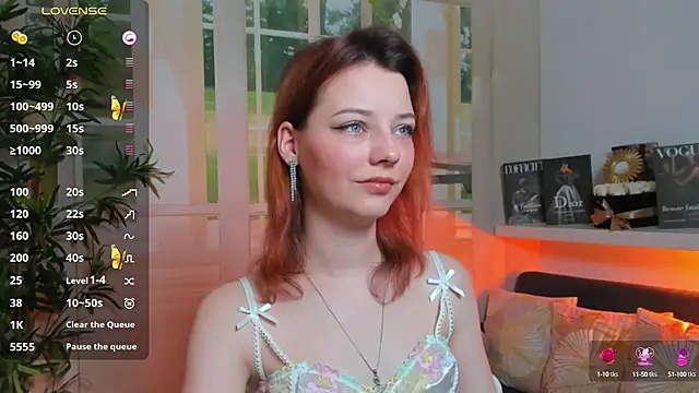 Snapshot of pretty_little_thing chatting on March 2025 01:01:01 PM pretty little thing online show from March 2025 01:01:01 PM