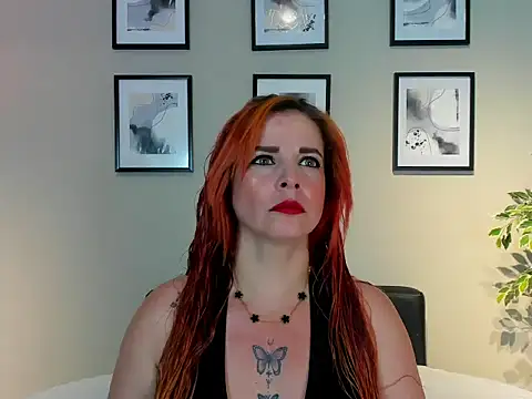 Snapshot of HannaBrave chatting on March 2026 07:17:01 PM HannaBrave online show from March 2026 07:17:01 PM