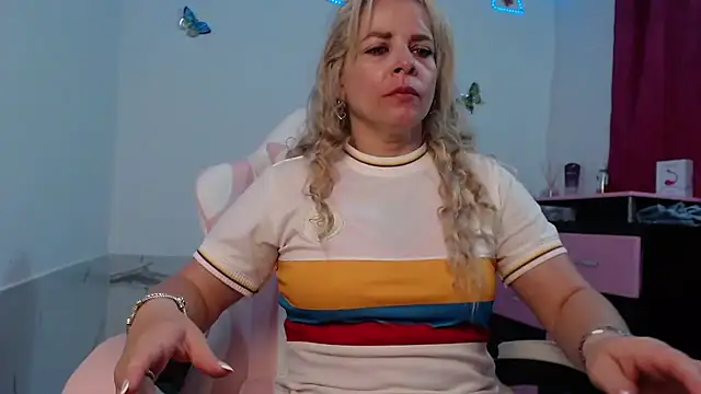 Snapshot of HannaBrave chatting on June 2026 07:13:01 PM HannaBrave online show from June 2026 07:13:01 PM