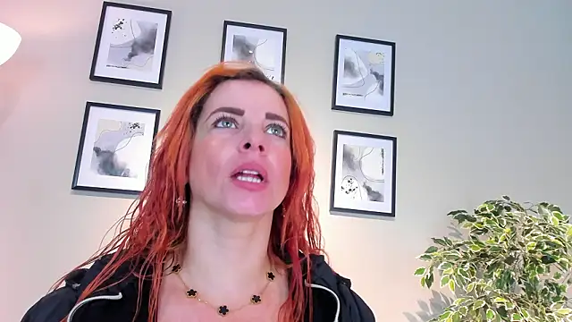Snapshot of HannaBrave chatting on March 2026 07:36:02 PM HannaBrave online show from March 2026 07:36:02 PM