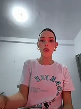 Snapshot of Carlita_cute chatting on June 2026 04:08:02 AM Carlita cute online show from June 2026 04:08:02 AM