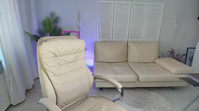 Daniela Kitty  online show from August 2026 09:07:01 AM