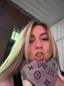 Snapshot of Crazy-Rosa chatting on January 2025 02:47:02 PM Crazy-Rosa online show from January 2025 02:47:02 PM