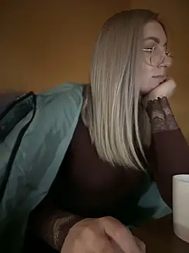 Snapshot of Crazy-Rosa chatting on February 2025 04:14:01 PM Crazy-Rosa online show from February 2025 04:14:01 PM