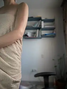 Snapshot of Crazy-Rosa chatting on February 2025 03:21:01 AM Crazy-Rosa online show from February 2025 03:21:01 AM