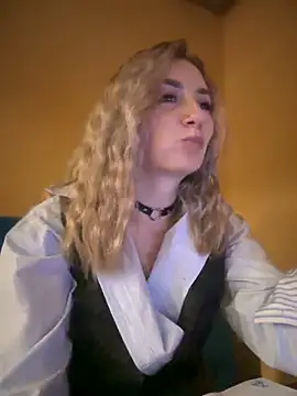 Snapshot of Crazy-Rosa chatting on January 2025 02:59:02 PM Crazy-Rosa online show from January 2025 02:59:02 PM