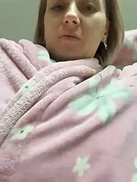 Snapshot of Crazy-Rosa chatting on February 2025 06:23:02 PM Crazy-Rosa online show from February 2025 06:23:02 PM