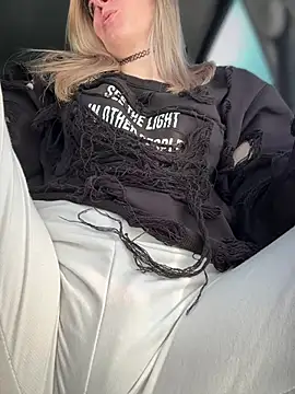 Snapshot of Crazy-Rosa chatting on March 2025 09:48:02 AM Crazy-Rosa online show from March 2025 09:48:02 AM