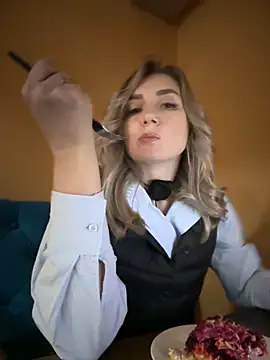 Snapshot of Crazy-Rosa chatting on January 2025 02:49:02 PM Crazy-Rosa online show from January 2025 02:49:02 PM