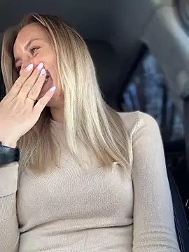 Crazy-Rosa online show from November 2025 08:40:01 AM