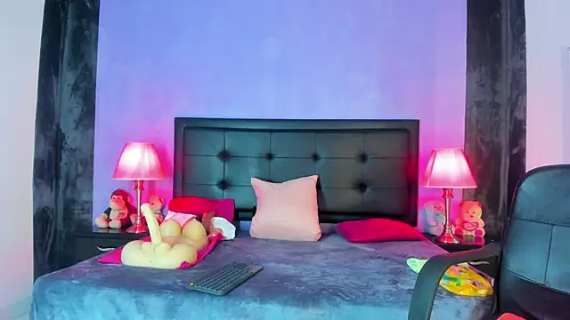 MaduraLuciana online show from November 2025 11:03:02 AM