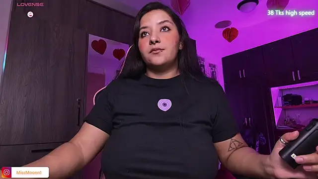 Steph moon  online show from February 2026 07:13:01 PM