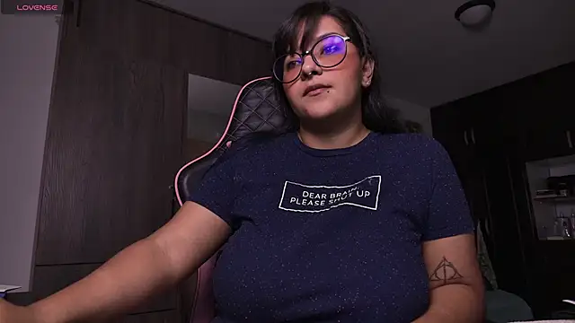 Snapshot of Steph_moon_ chatting on September 2025 11:32:01 PM Steph moon online show from September 2025 11:32:01 PM