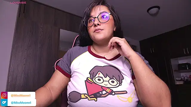 Steph moon  online show from November 2025 11:54:02 PM