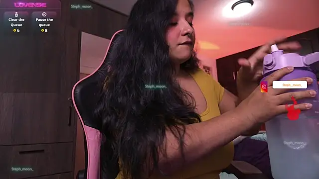 Snapshot of Steph_moon_ chatting on March 2025 01:19:01 AM Steph moon online show from March 2025 01:19:01 AM