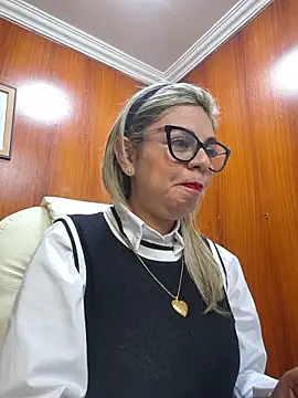 Cata Office-12 online show from October 2025 03:35:02 PM