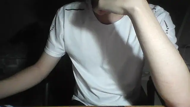 YunheLEE online show from April 2026 02:18:02 PM