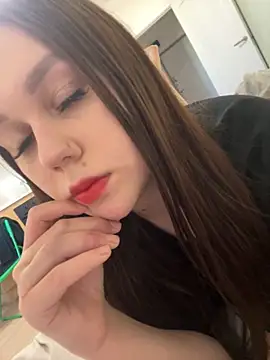Snapshot of Marylallka5 chatting on October 2025 06:04:01 AM Marylallka5 online show from October 2025 06:04:01 AM