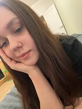 Snapshot of Marylallka5 chatting on September 2025 10:03:02 PM Marylallka5 online show from September 2025 10:03:02 PM