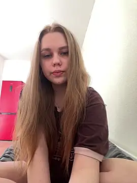 Marylallka5 online show from April 2026 02:18:02 PM