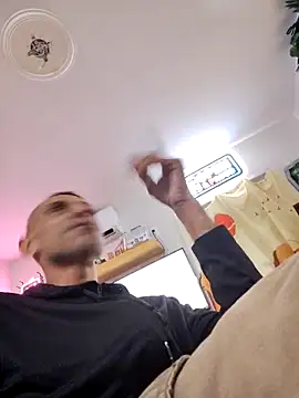 Snapshot of Gillygilly76 chatting on October 2025 02:21:02 AM Gillygilly76 online show from October 2025 02:21:02 AM