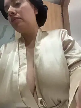 Snapshot of valery_mora chatting on July 2026 07:44:02 PM valery mora online show from July 2026 07:44:02 PM