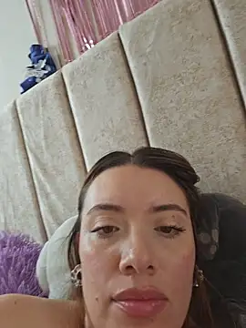 valery mora online show from November 2025 04:11:01 PM