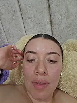 valery mora online show from February 2026 10:32:01 PM