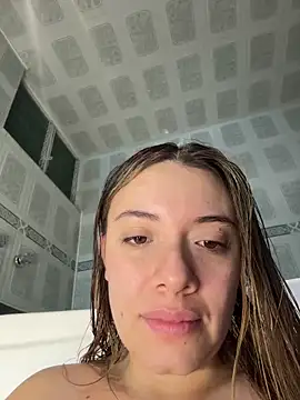 Snapshot of valery_mora chatting on June 2026 03:00:01 PM valery mora online show from June 2026 03:00:01 PM