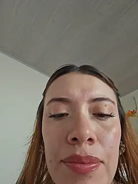 valery mora online show from October 2025 05:21:01 PM