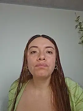 valery mora online show from October 2025 05:13:02 PM
