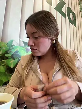 Snapshot of valery_mora chatting on July 2026 08:09:01 PM valery mora online show from July 2026 08:09:01 PM