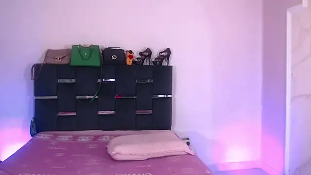 sexy-luna-star-ts online show from November 2025 03:13:02 AM