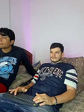  Ottis  online show from April 2026 02:18:01 AM