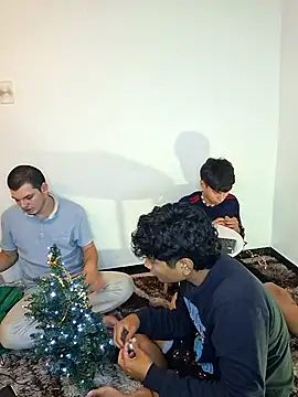  Ottis  online show from December 2025 11:48:02 PM