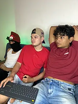  Ottis  online show from November 2025 06:03:01 PM