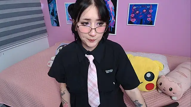 Miwa violet online show from December 2025 09:15:01 PM