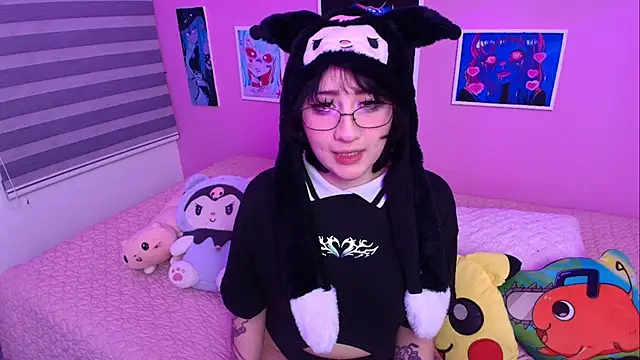 Miwa violet online show from December 2025 02:07:02 AM