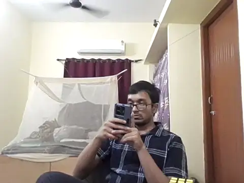 THE NAKED BOY online show from January 2026 12:33:02 PM