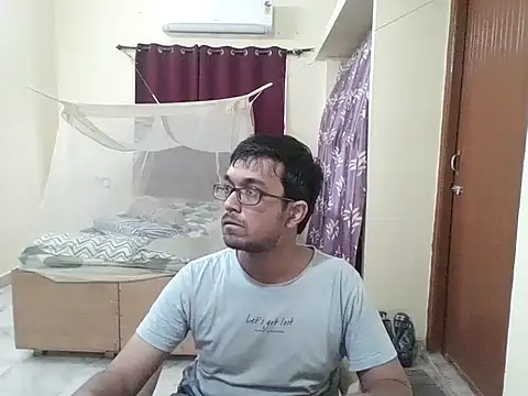 THE NAKED BOY online show from May 2026 06:02:01 AM