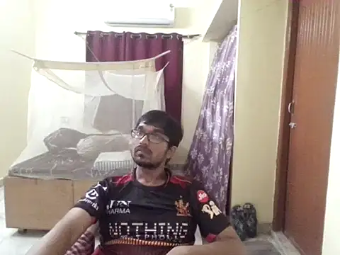 THE NAKED BOY online show from April 2026 01:47:01 PM