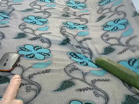 Snapshot of Sexxieshanty chatting on November 2025 10:03:01 AM Sexxieshanty online show from November 2025 10:03:01 AM