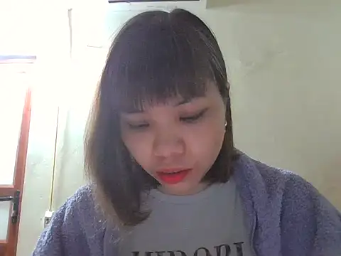 Angela-Eira online show from November 2025 09:30:01 PM