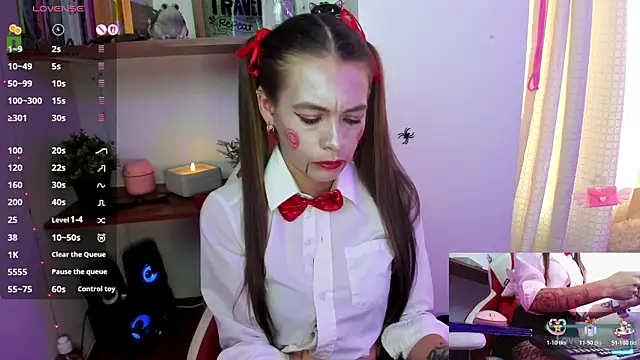 sweetlittlelisa online show from October 2025 09:03:01 PM