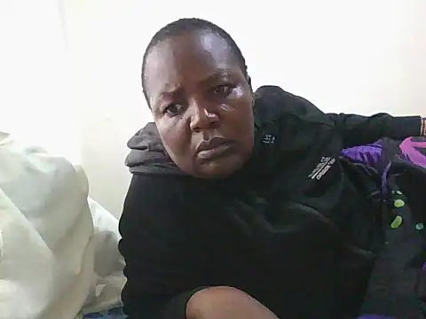 Snapshot of Crunchy_G24 chatting on November 2025 04:12:02 AM Crunchy G24 online show from November 2025 04:12:02 AM