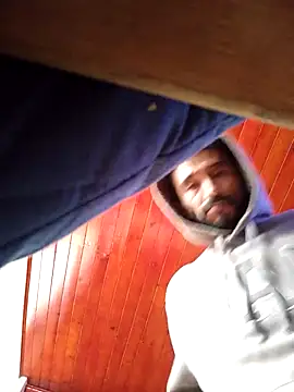 weedmanhot28 online show from November 2025 01:15:01 PM