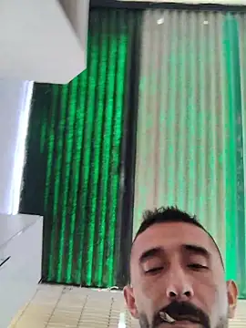weedmanhot28 online show from May 2026 07:56:01 AM
