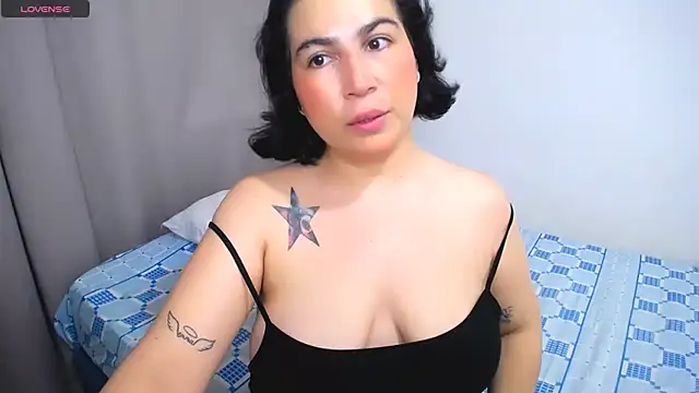 Snapshot of _Honey_369 chatting on December 2025 01:05:02 AM Honey 369 online show from December 2025 01:05:02 AM