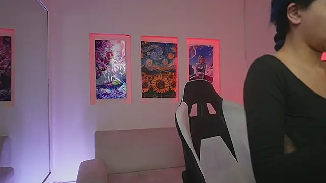 KayraOwen online show from December 2025 12:37:01 PM